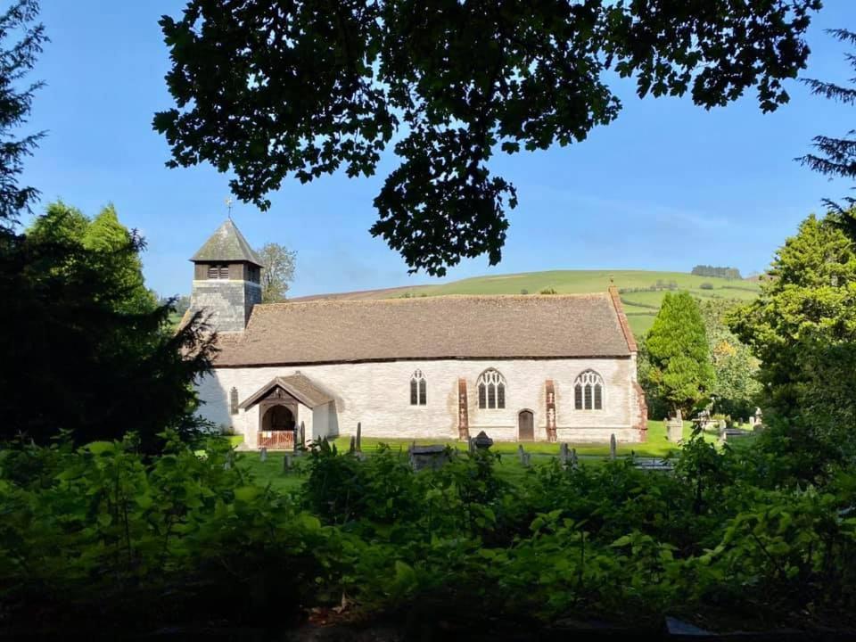 Nant-Y-Glyn Villa Llandrindod Wells Exterior foto